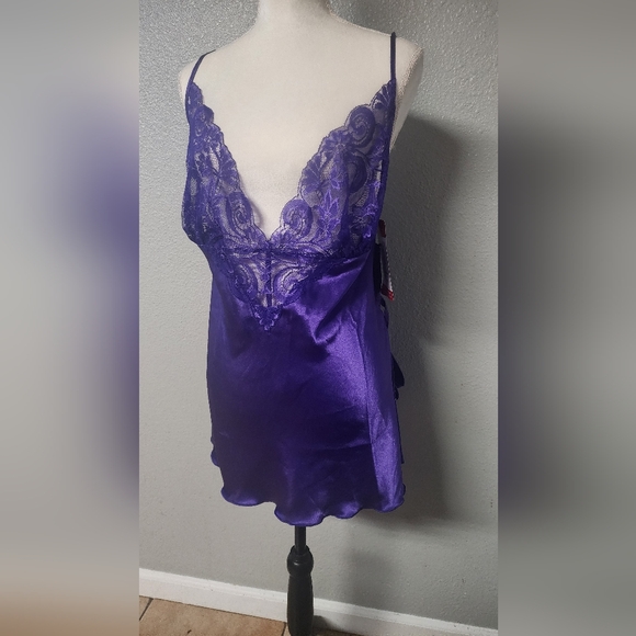 Intimates Lingerie - Picture 7 of 7